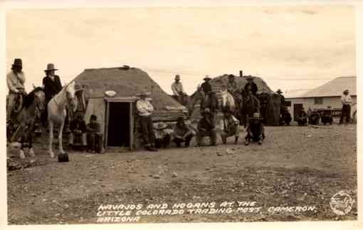ARIZONA Navajo Indians at Trading Post RP