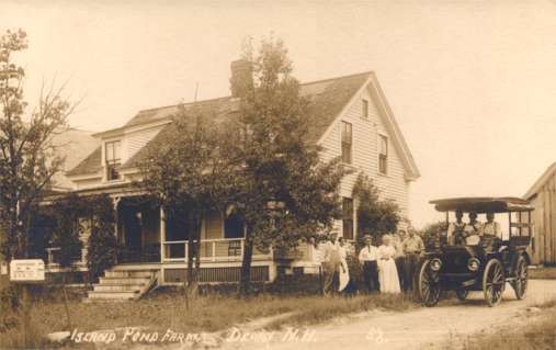 Family Auto NH Derry Island Pond Farm Real Photo