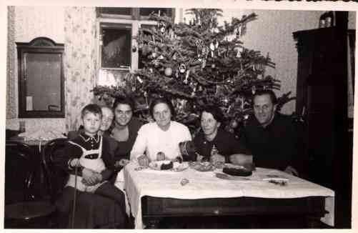Family with Teddy Bear Christmas RP