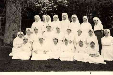 Red Cross Nurses WWI RP CA
