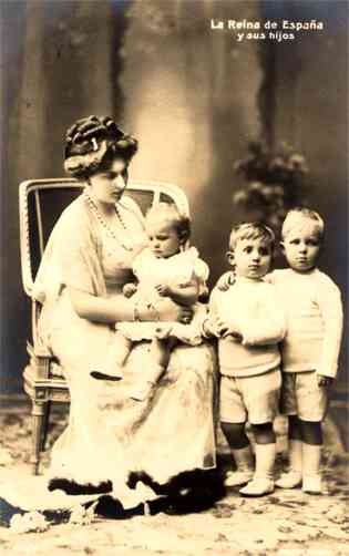 Spanish Queen Children RPPC